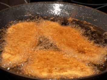 removing odors from frying fish